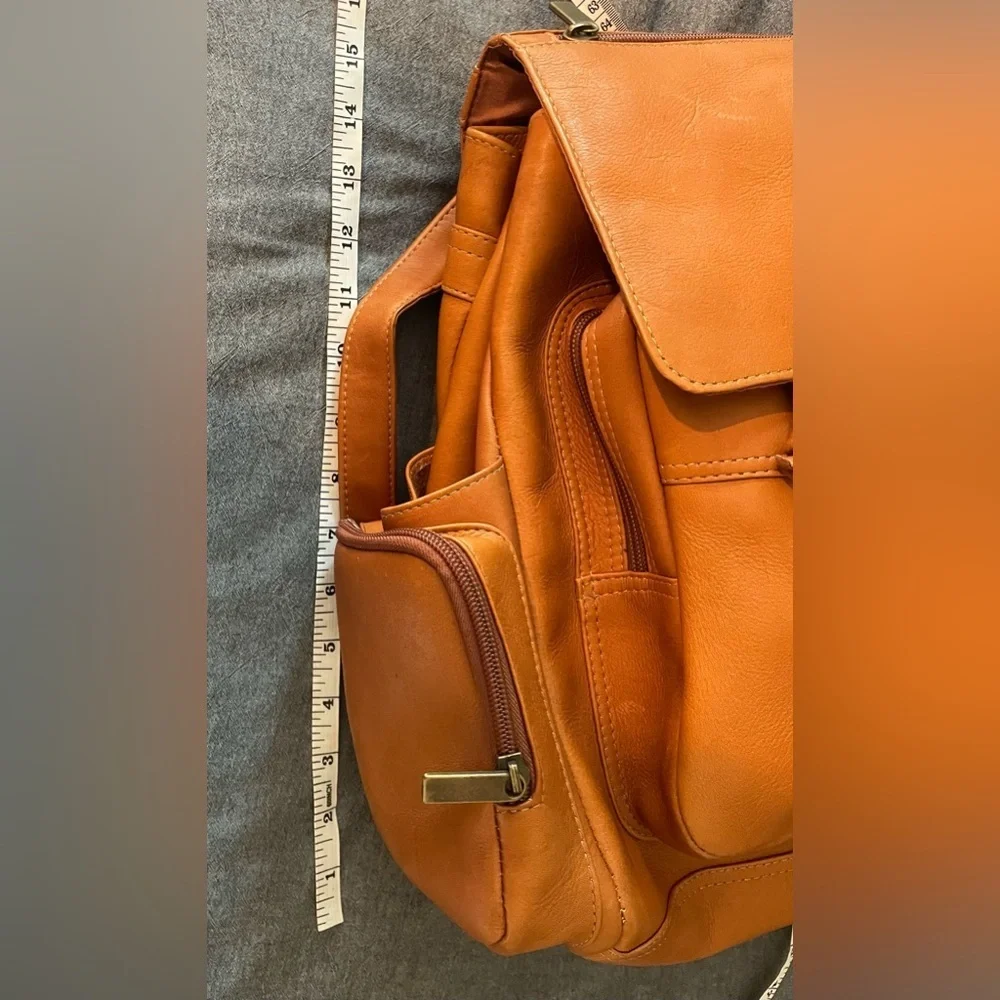 Le Donne Genuine Leather Multi-Pocket Backpack